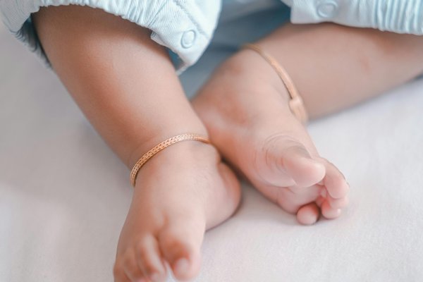 Les meilleures options de bijoux pour bébés : allier style et sécurité